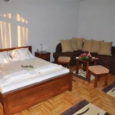 Veneda Hotel Ni Eksteriør billede